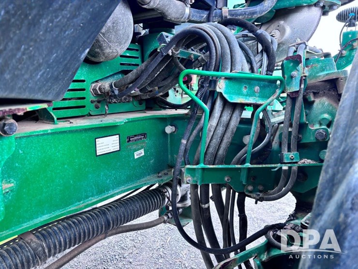 2020-john-deere-r4060-image-81