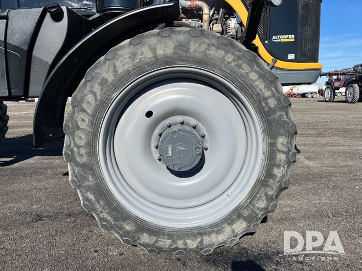 2015-ag-chem-rg1100b-image-27