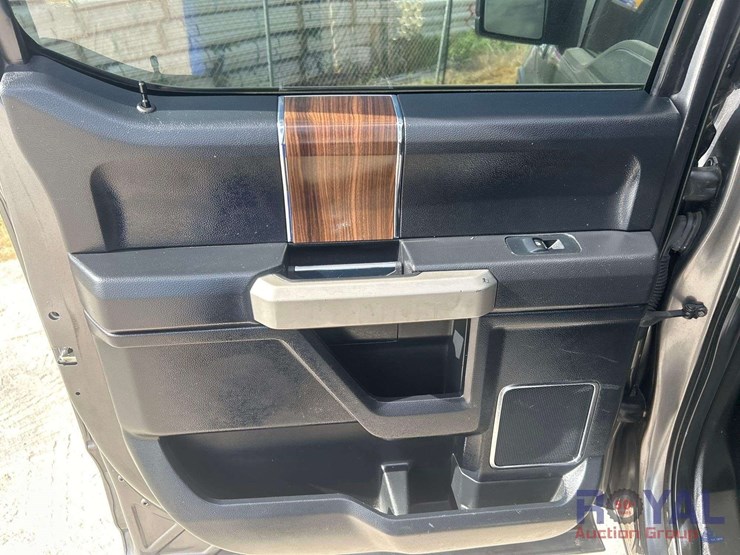 2016-ford-f150-image-19