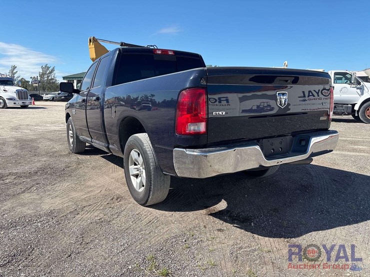 2017-ram-1500-slt-image-3