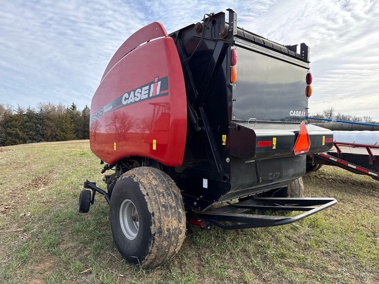 2015-case-ih-rb565-premium-image-4