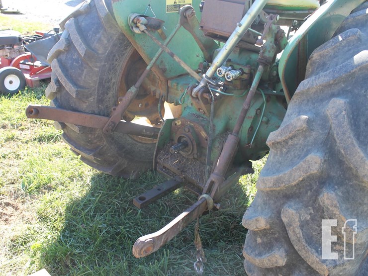 john-deere-830-image-6