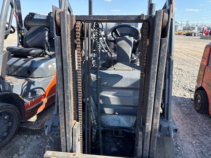 toyota-8fgcu25-image-13