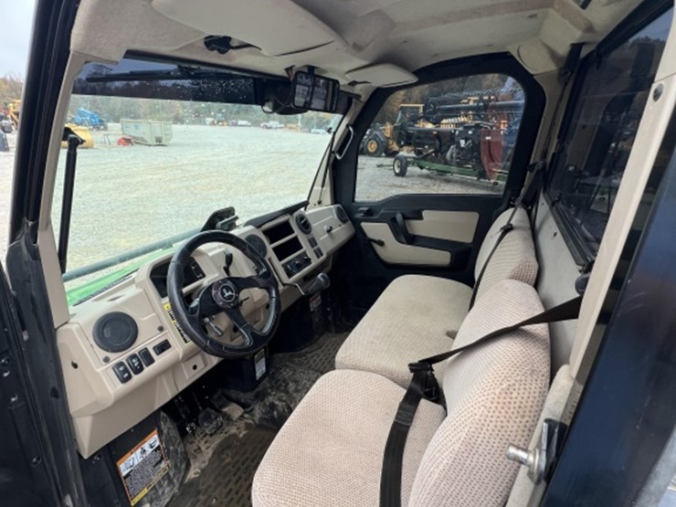 john-deere-gator-image-10