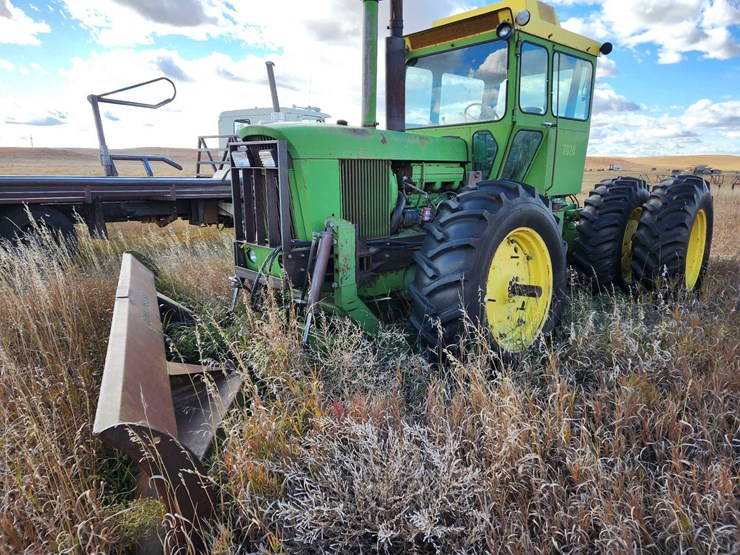 john-deere-7020-image-3