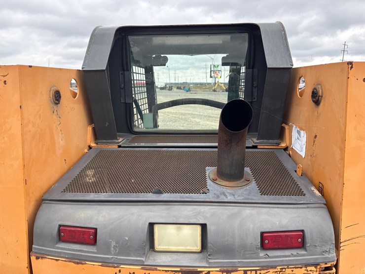 2009-case-420ct-image-18