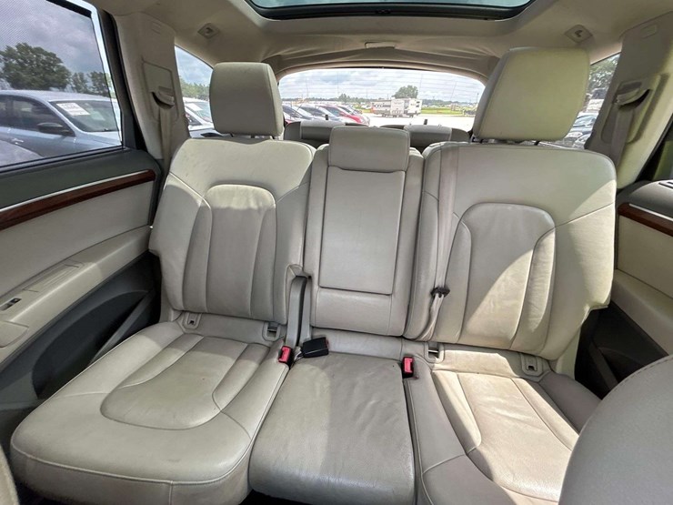 2013-audi-q7-image-18