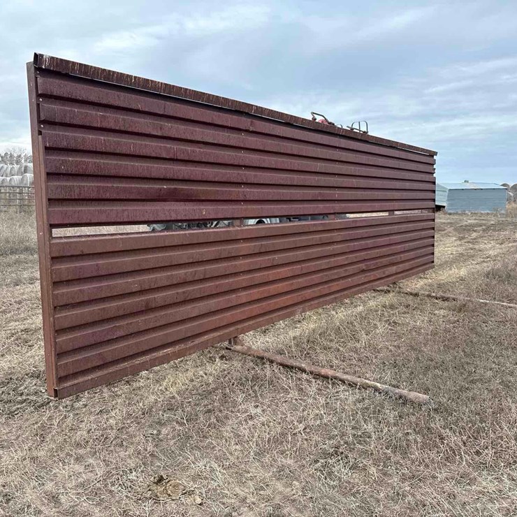 Freestanding Windbreak Panels