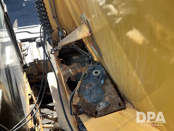 2015-ag-chem-rg1100b-image-69