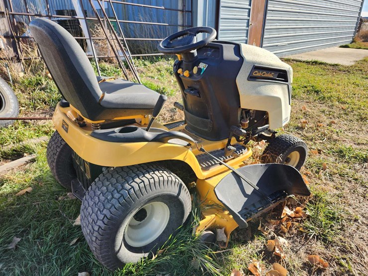 2011-cub-cadet-1050-image-4