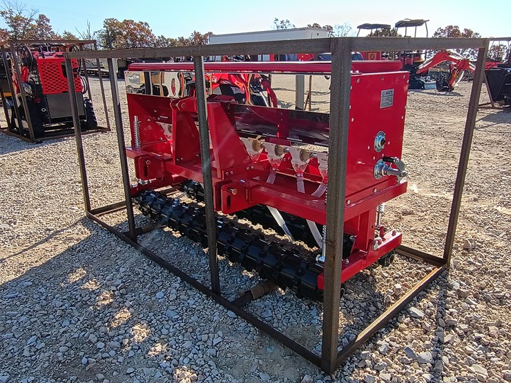 #l59-024-•-agt-seeder-skid-steer-attachment-(3-point)-image-6