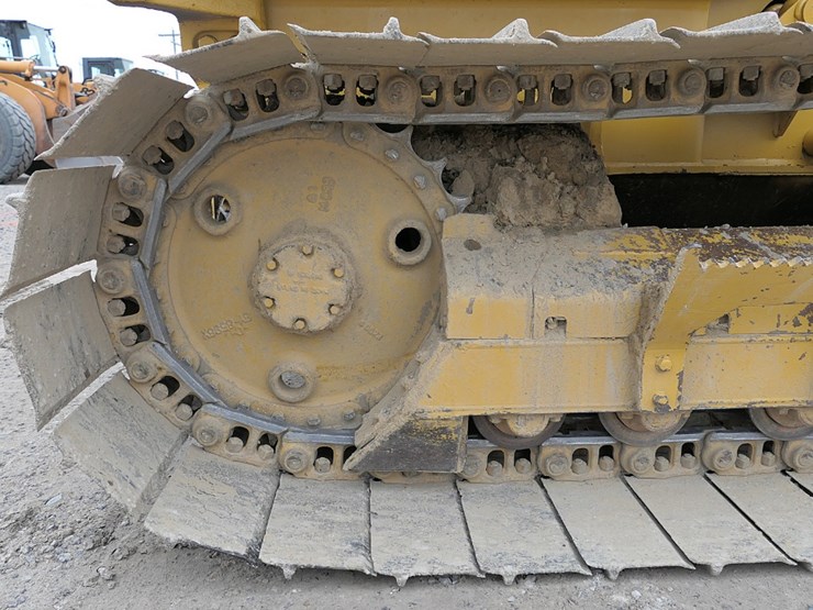 caterpillar-d4c-lgp-image-14