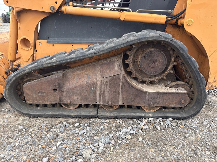 2009-case-420ct-image-7