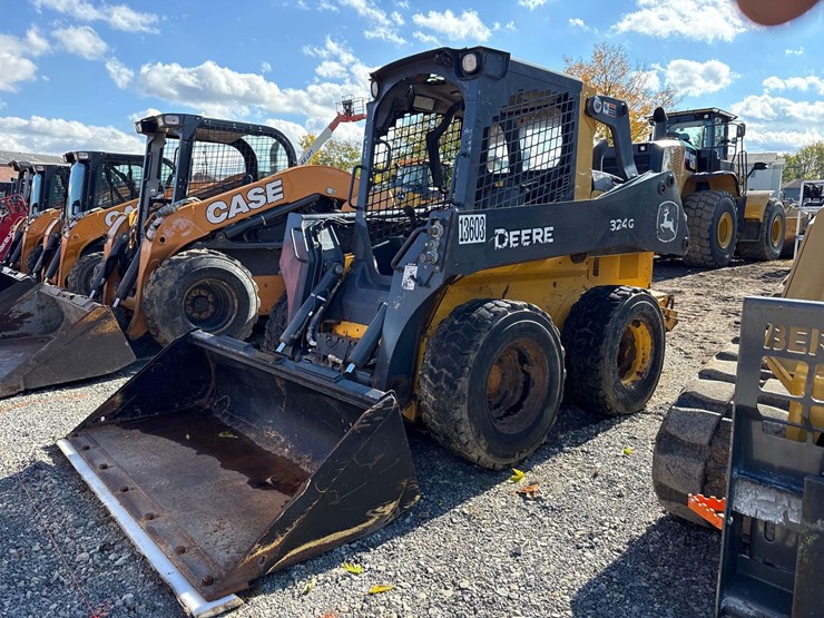 2021-deere-324g-image-5