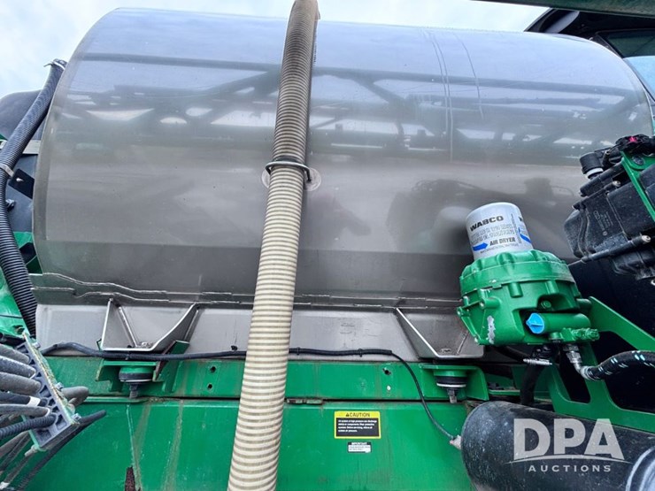 2020-john-deere-r4060-image-75