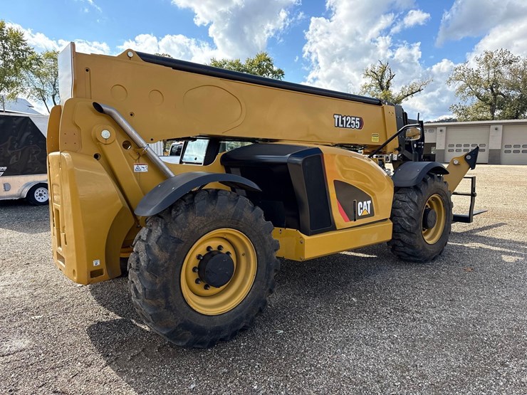 2022-caterpillar-tl1255-image-5