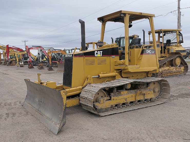 caterpillar-d4c-lgp-image-1