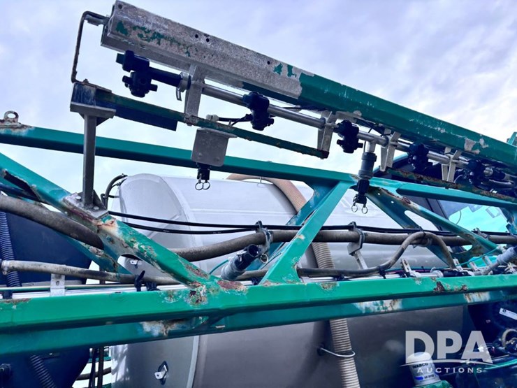 2020-john-deere-r4060-image-106