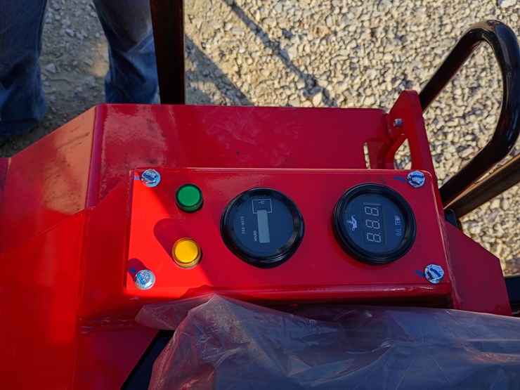 #l59-014-•-agt-sda-140t-mini-loader-image-13