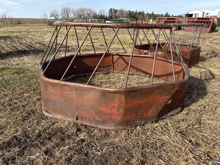 stur-d-single-bale-feeders-image-1