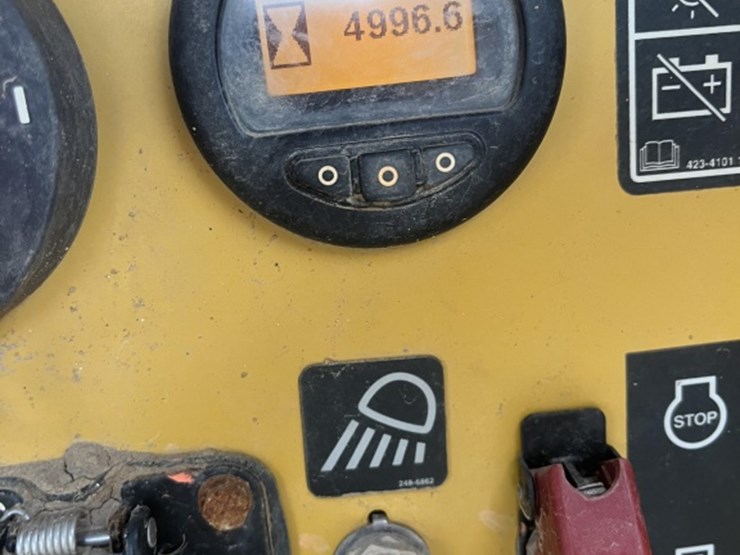 2020-caterpillar-d6-lgp-image-21