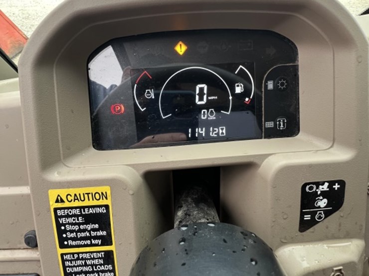 john-deere-gator-image-11