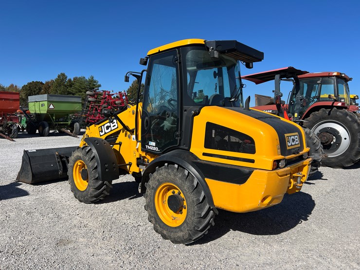 2022-jcb-tm220-image-16