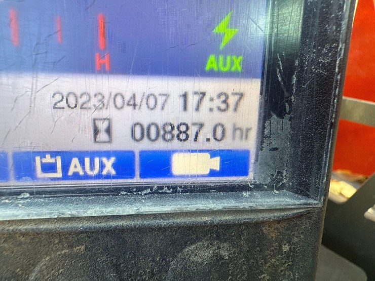 2018-takeuchi-tl10v2-image-18