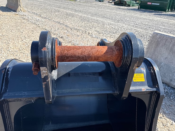 #24631-•-unused-thor-320-42"-excavator-bucket-inv#-24631-image-9