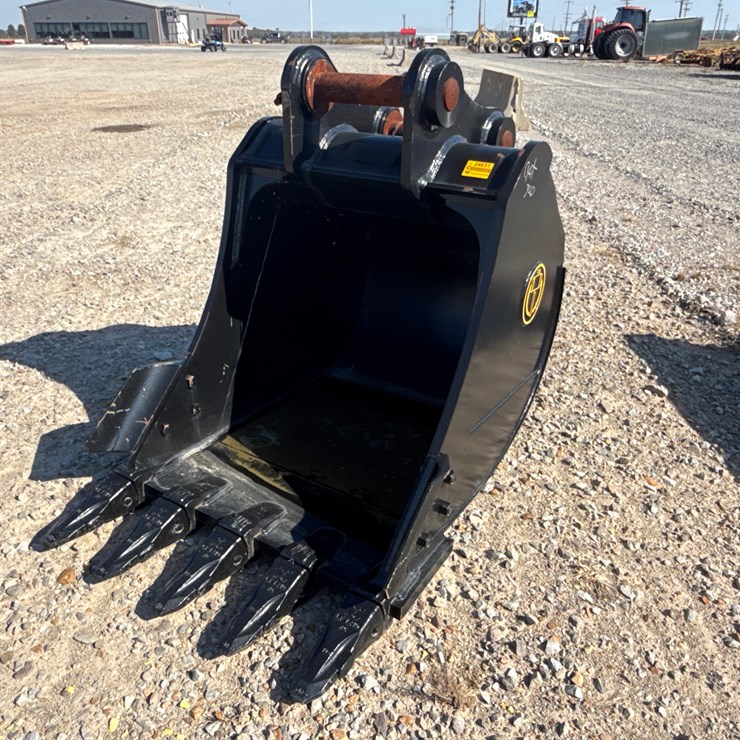 #24631 • Unused Thor 320 42" Excavator Bucket Inv# 24631