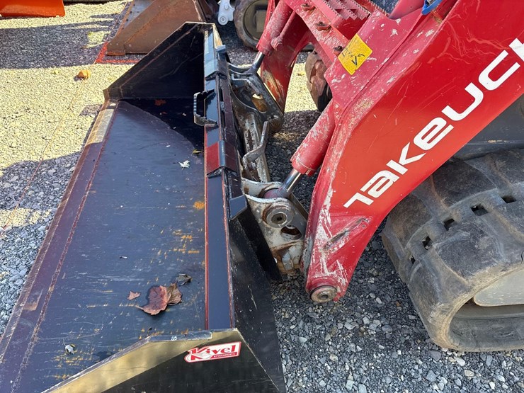 2018-takeuchi-tl10v2-image-8