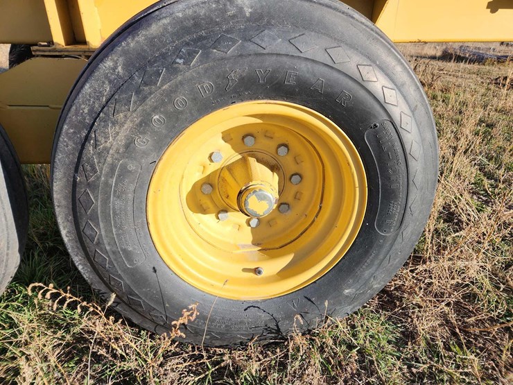 2000-vermeer-bm700-image-11