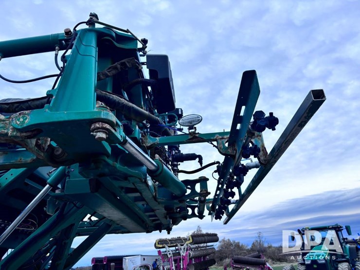 2020-john-deere-r4060-image-100