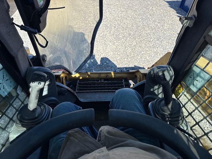 caterpillar-259d-image-13