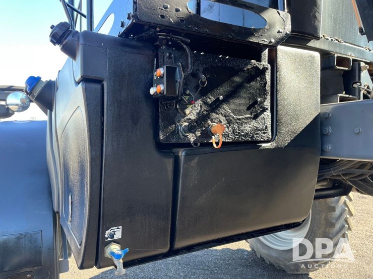 2017-ag-chem-rg1100b-image-64