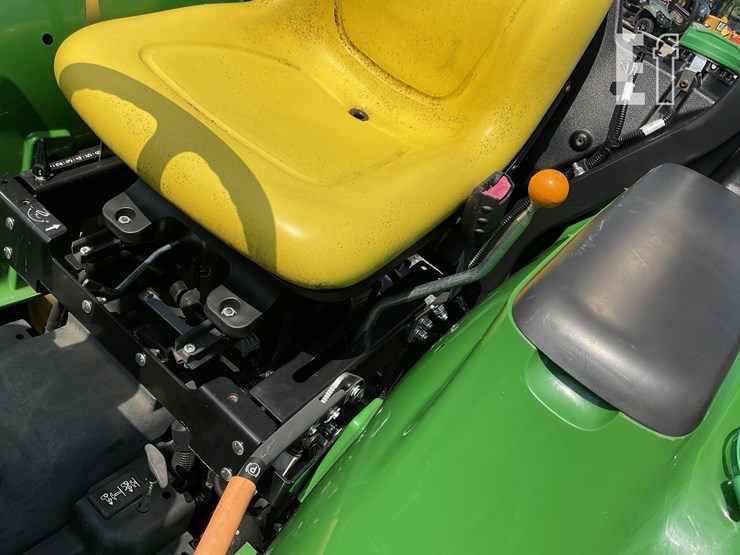 2024-john-deere-3025e-image-17