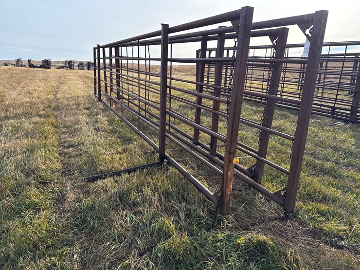 freestanding-panels-image-2