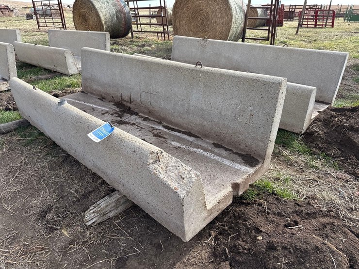 cement-feed-bunk-image-1