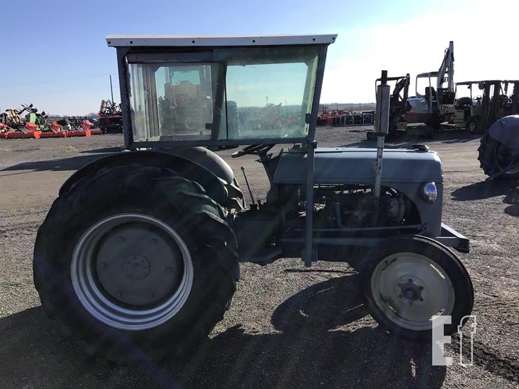 1946-ford-2n-image-4