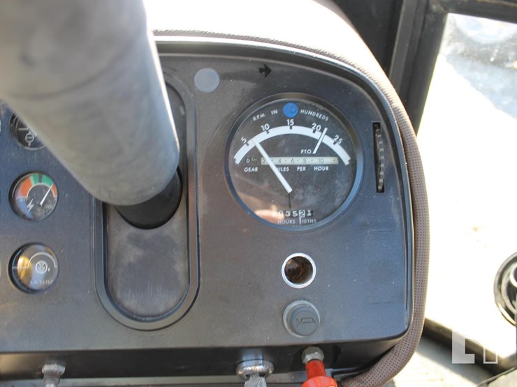 john-deere-4040-image-12