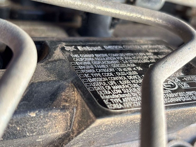 2017-bobcat-s650-image-15