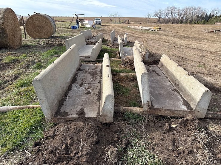 cement-feed-bunk-image-7