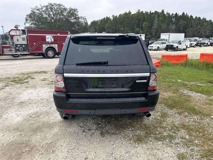 2013-land-rover-range-rover-image-22