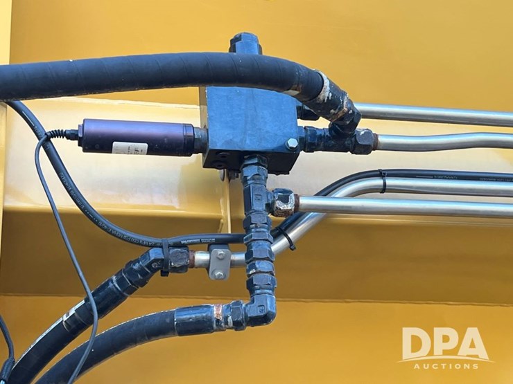 2017-ag-chem-rg1100b-image-59