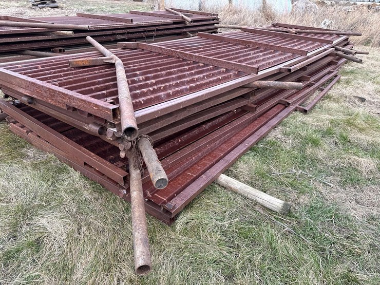 freestanding-windbreak-panels-image-6