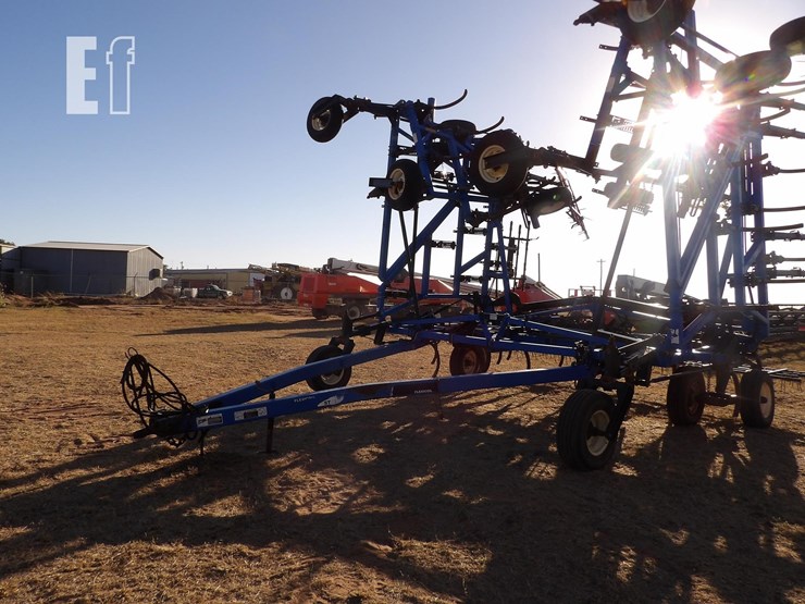 new-holland-st830-image-7