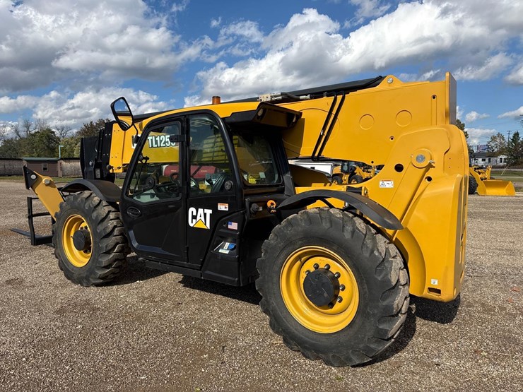 2022-caterpillar-tl1255-image-3