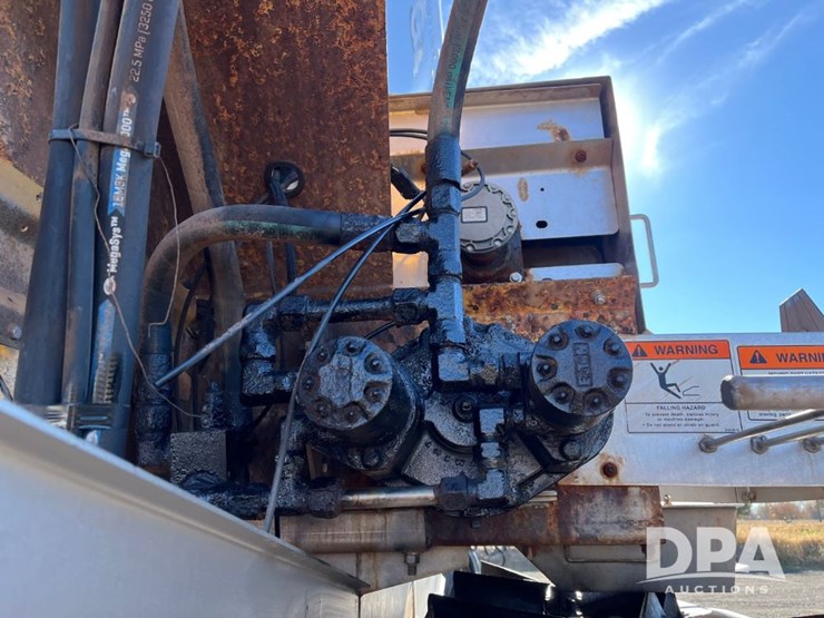 2015-ag-chem-rg1100b-image-44