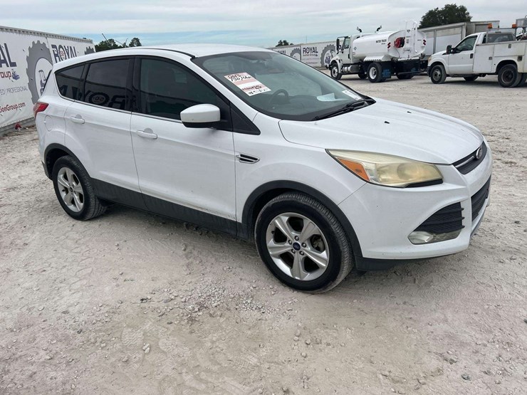 2013-ford-escape-image-2