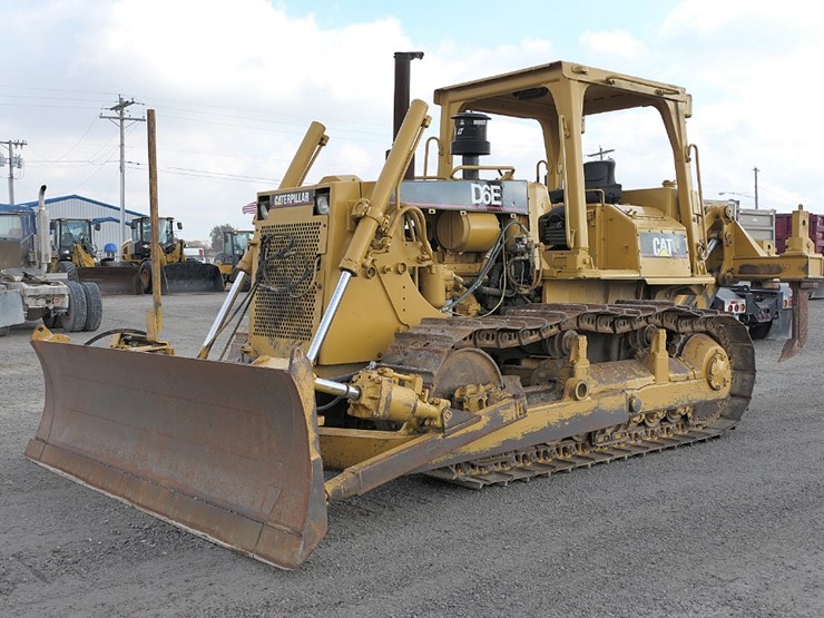 caterpillar-d6e-image-1
